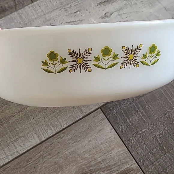 Anchor Hocking Fire King Milk Glass Meadow Green 1.5 QT Baking Dish Casserole - Picture 2 of 6